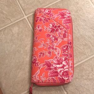 Vera Bradley travel wallet